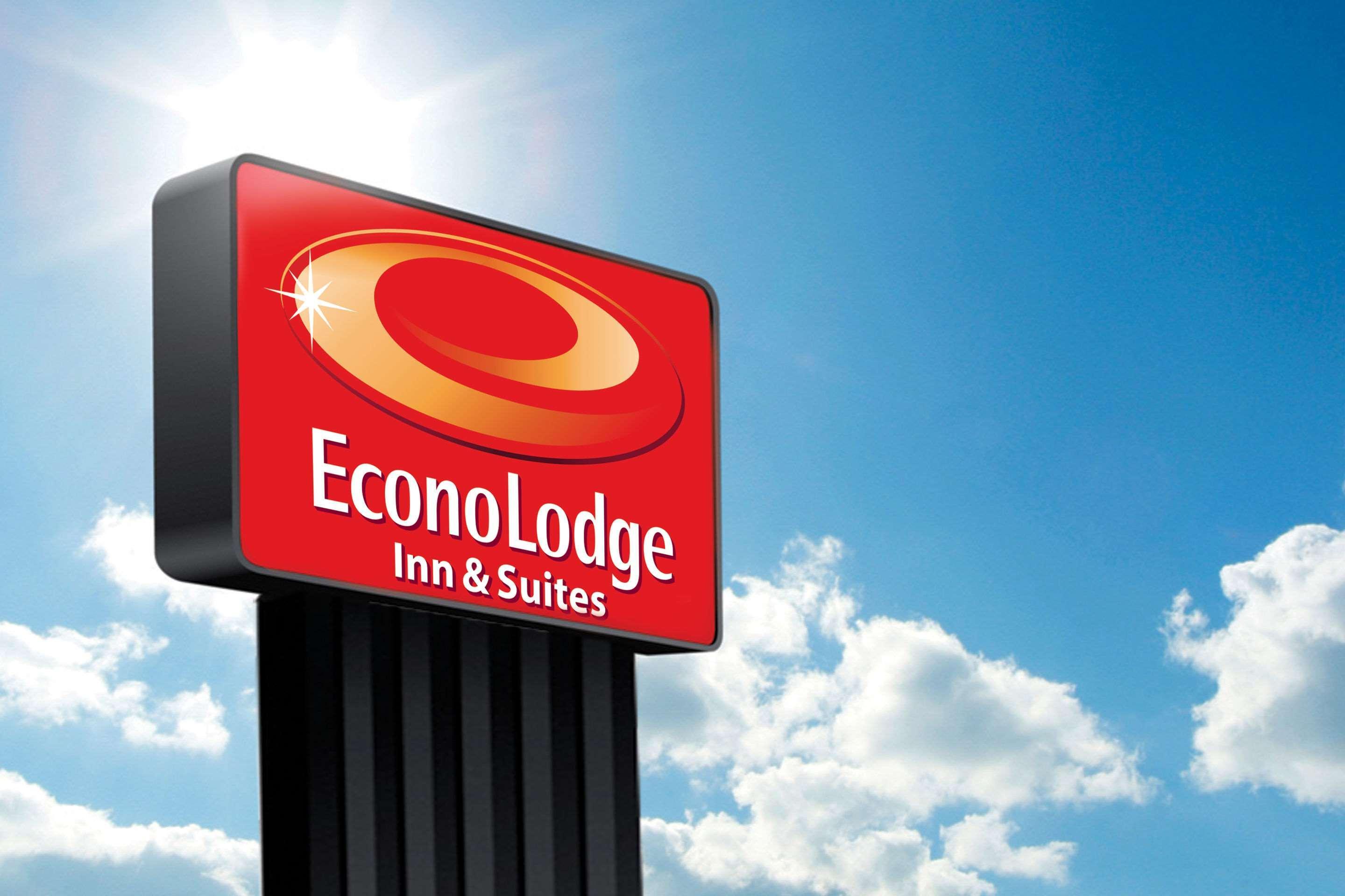 Econo Lodge Inn & Suites Florida City Exterior photo